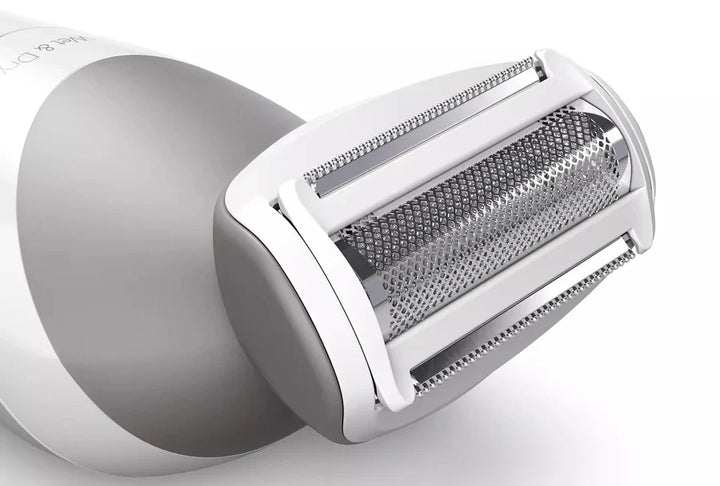 Philips lady shaver with Wet and Dry use BRL126/00 BRL126/00